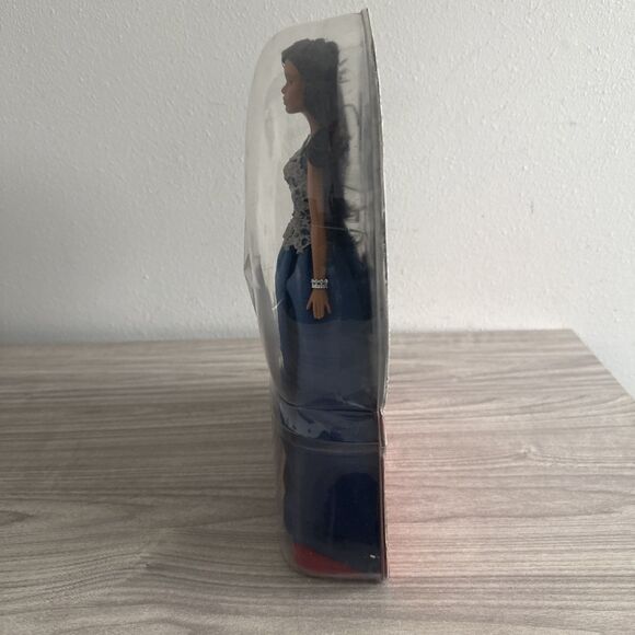 Holiday BARBIE Doll 2016 The Peace HOPE Love Collection African American Mattel - Picture 4 of 6